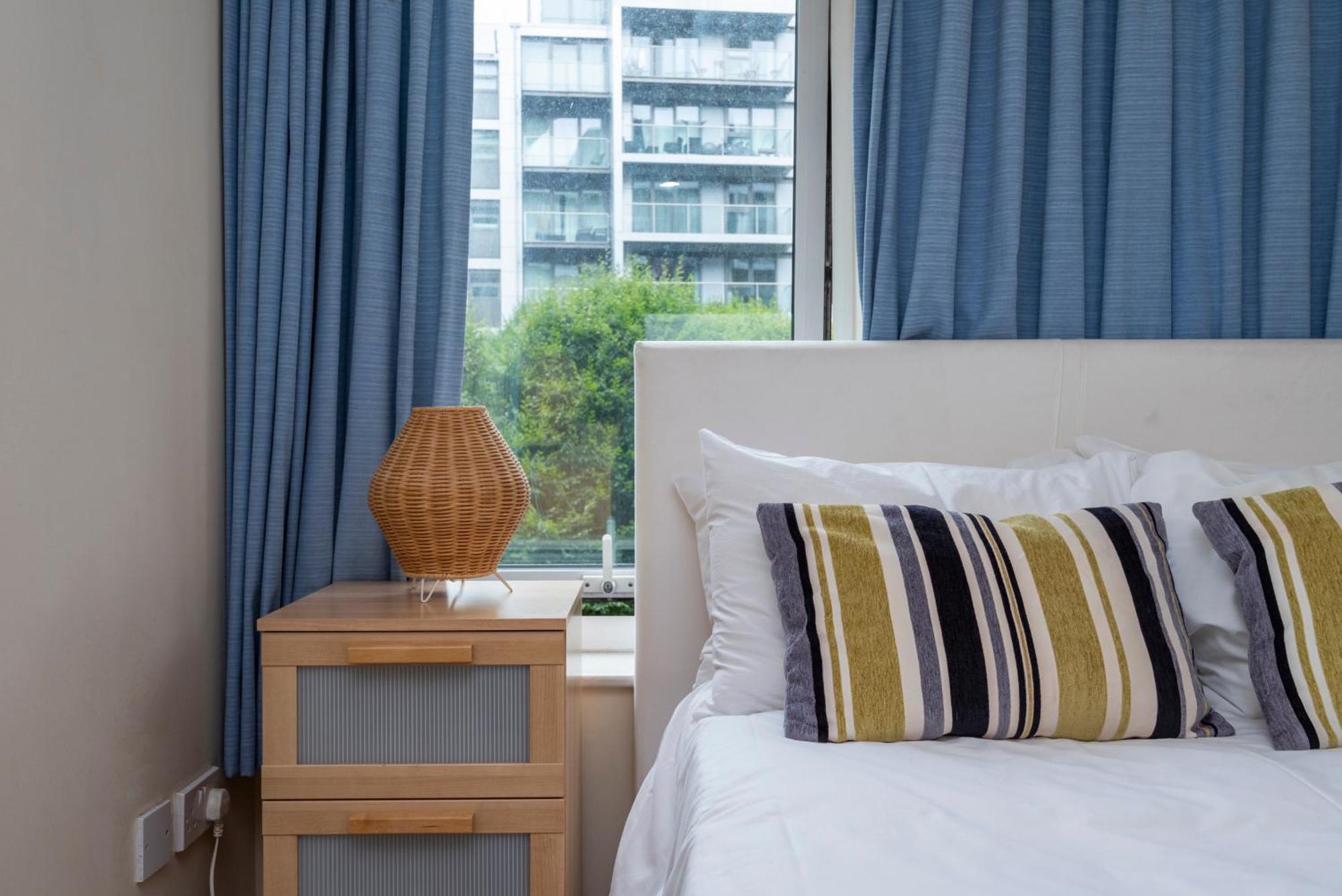 Battersea Power Station Apartment Londres Extérieur photo